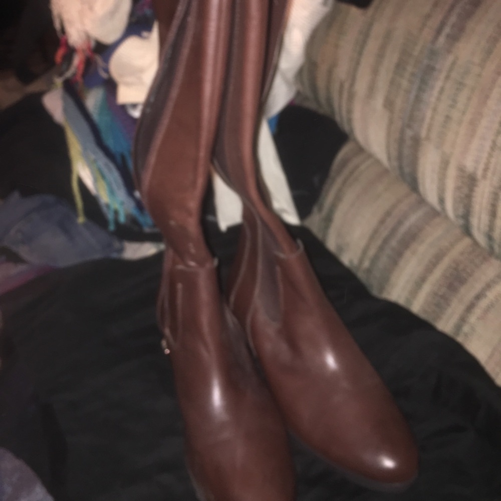 Brown zip up boots